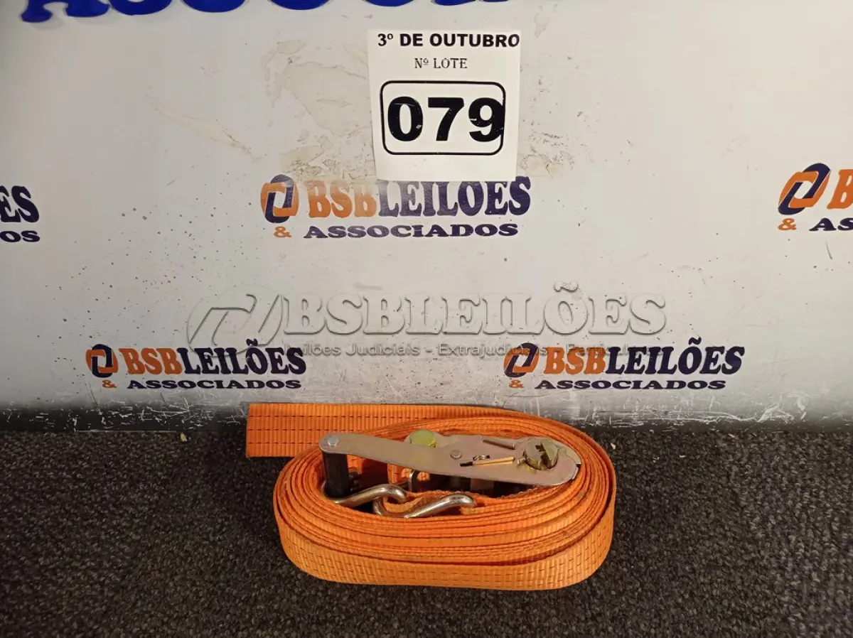 LOTE 079 - 01 CINTA PARA AMARRAÇÃO DE CARGAS. (NO ESTADO) ATENÇÃO! FAZER A VISITAÇÃO ANTES DE ARREMATAR, NÃO SABEMOS SE FUNCIONA. LEILÃO NÃO TEM GARANTIA E NEM DEVOLUÇÃO, SUJEITO A POSSÍVEIS AVARIAS VISÍVEIS/OCULTAS E/OU AUSÊNCIA DE COMPONENTES.