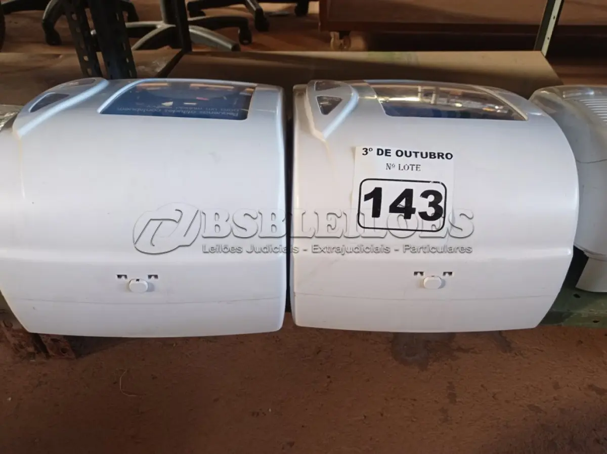 LOTE 143 - 02 DISPENSES PARA PAPEL TOALHA. (NO ESTADO) ATENÇÃO! FAZER A VISITAÇÃO ANTES DE ARREMATAR, NÃO SABEMOS SE FUNCIONA. LEILÃO NÃO TEM GARANTIA E NEM DEVOLUÇÃO, SUJEITO A POSSÍVEIS AVARIAS VISÍVEIS/OCULTAS E/OU AUSÊNCIA DE COMPONENTES.