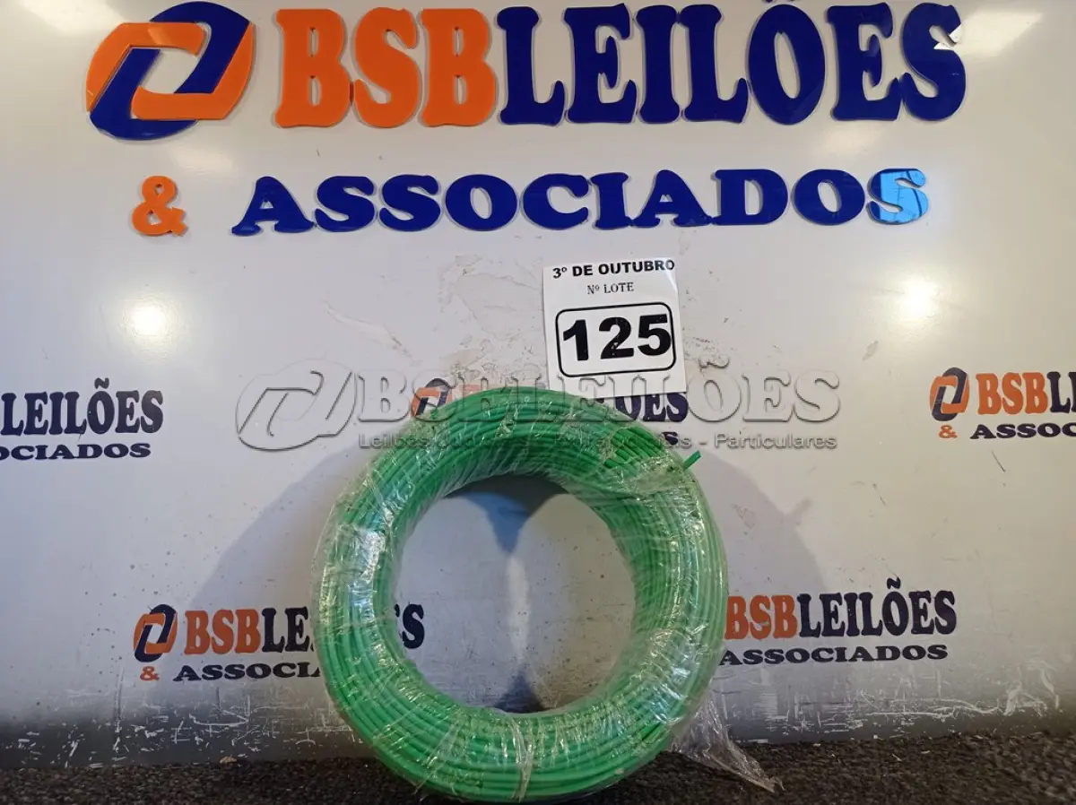 LOTE 125 - 01 ROLO DE CABO FLEXÍVEL 100M 1X 4MM NA COR VERDE(NOVO). (NO ESTADO) ATENÇÃO! FAZER A VISITAÇÃO ANTES DE ARREMATAR, NÃO SABEMOS SE FUNCIONA. LEILÃO NÃO TEM GARANTIA E NEM DEVOLUÇÃO, SUJEITO A POSSÍVEIS AVARIAS VISÍVEIS/OCULTAS E/OU AUSÊNCIA DE COMPONENTES.