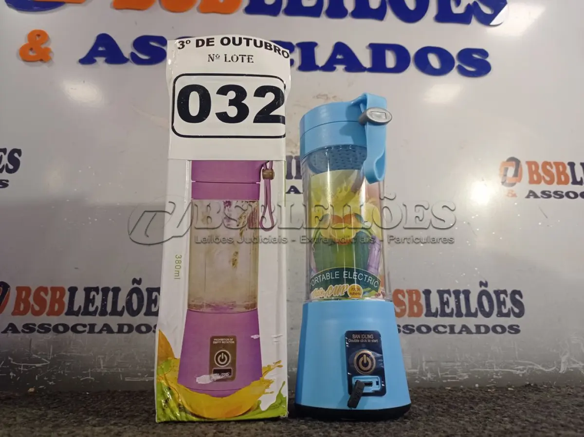 LOTE 032 - 01 LIQUIDIFICADOR PORTÁTIL. (NO ESTADO) ATENÇÃO! FAZER A VISITAÇÃO ANTES DE ARREMATAR, NÃO SABEMOS SE FUNCIONA. LEILÃO NÃO TEM GARANTIA E NEM DEVOLUÇÃO, SUJEITO A POSSÍVEIS AVARIAS VISÍVEIS/OCULTAS E/OU AUSÊNCIA DE COMPONENTES.