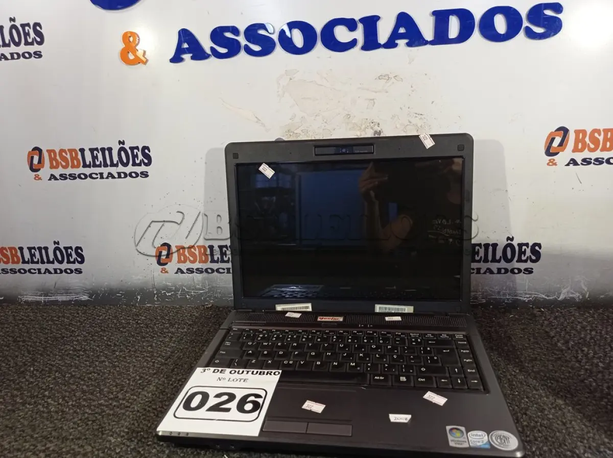 LOTE 026 - 01 NOTEBOOK MARCA VECTOR. (NO ESTADO) ATENÇÃO! FAZER A VISITAÇÃO ANTES DE ARREMATAR, NÃO SABEMOS SE FUNCIONA. LEILÃO NÃO TEM GARANTIA E NEM DEVOLUÇÃO, SUJEITO A POSSÍVEIS AVARIAS VISÍVEIS/OCULTAS E/OU AUSÊNCIA DE COMPONENTES.
