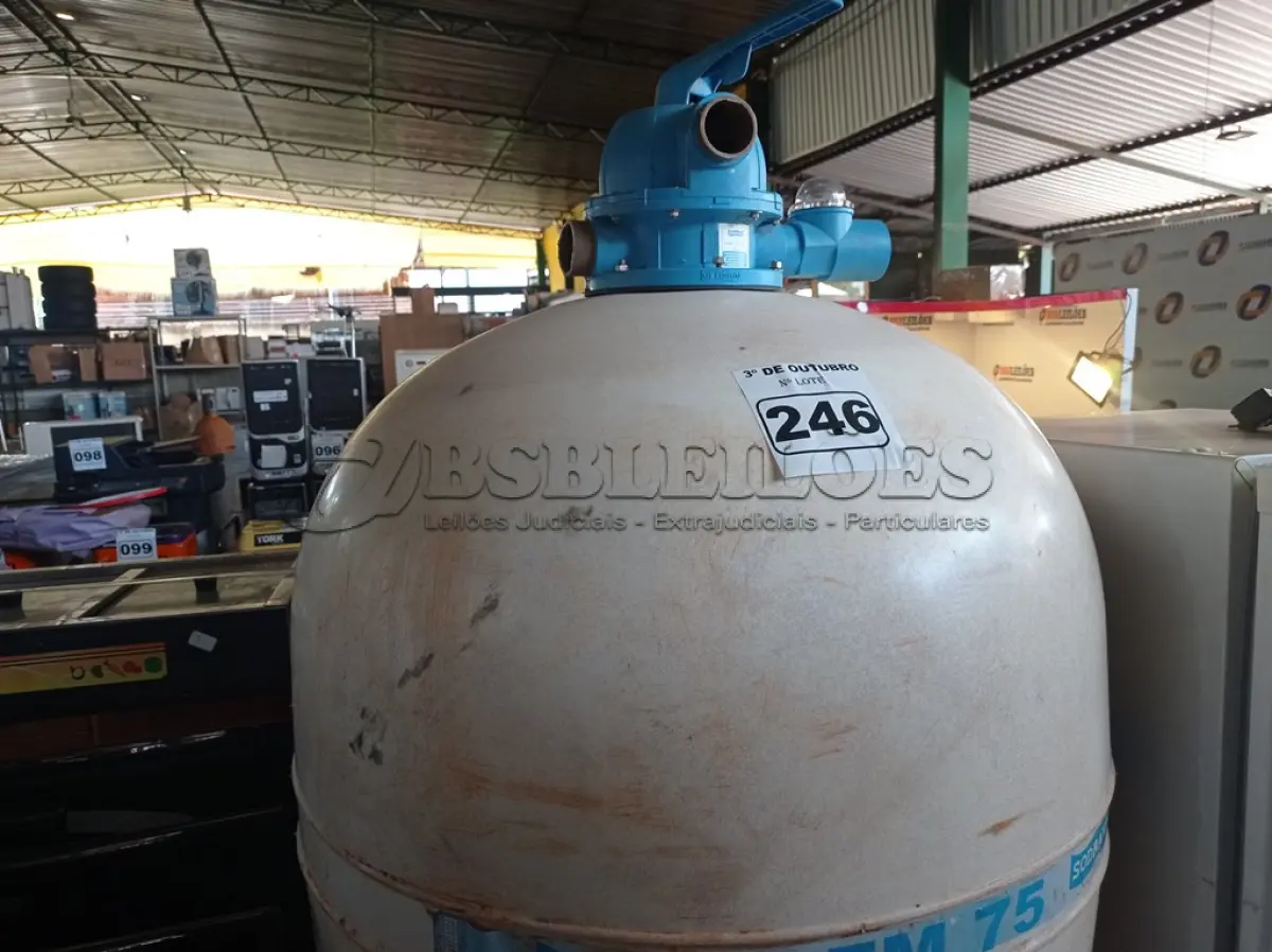 LOTE 246 - 01 FILTRO PARA PISCINA SOBRAMAR FM 75. (NO ESTADO) ATENÇÃO! FAZER A VISITAÇÃO ANTES DE ARREMATAR, NÃO SABEMOS SE FUNCIONA. LEILÃO NÃO TEM GARANTIA E NEM DEVOLUÇÃO, SUJEITO A POSSÍVEIS AVARIAS VISÍVEIS/OCULTAS E/OU AUSÊNCIA DE COMPONENTES.