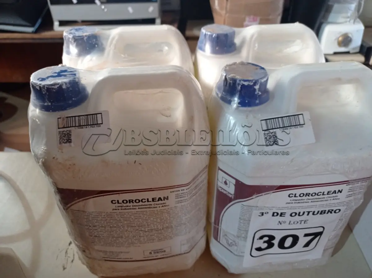 LOTE 307 - 20 LITROS DE CLOROCLEAN, LIMPADOR DESINFETANTE CLORADO PARA INDÚSTRIAS ALIMENTÍCIAS E AFINS. (NO ESTADO) ATENÇÃO! FAZER A VISITAÇÃO ANTES DE ARREMATAR, NÃO SABEMOS SE FUNCIONA. LEILÃO NÃO TEM GARANTIA E NEM DEVOLUÇÃO, SUJEITO A POSSÍVEIS AVARIAS VISÍVEIS/OCULTAS E/OU AUSÊNCIA DE COMPONENTES.
