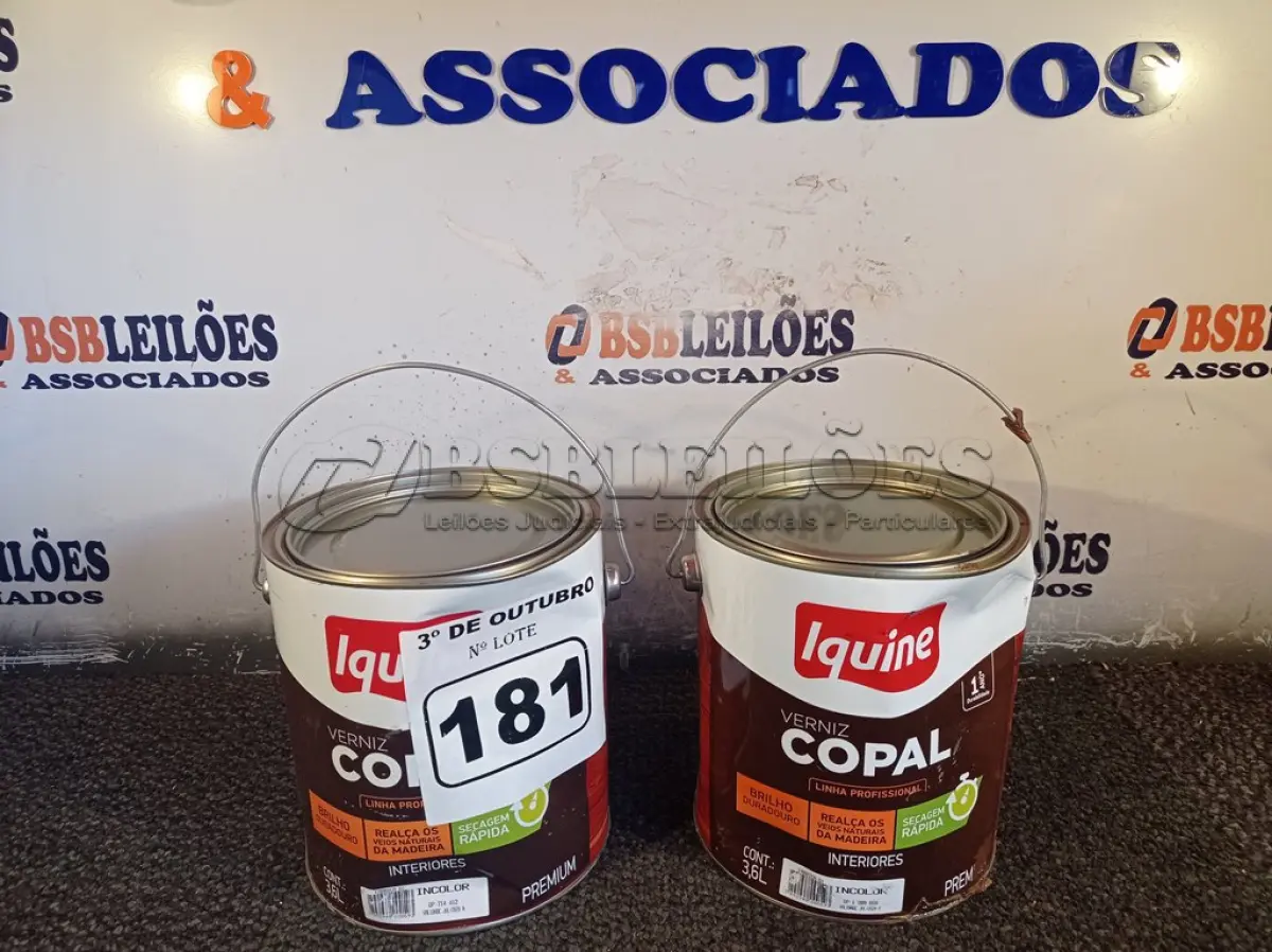 LOTE 181 - 02 GALÕES DE VERNIZ COPAL INCOLOR IQUINE 3,6L. (NO ESTADO) ATENÇÃO! FAZER A VISITAÇÃO ANTES DE ARREMATAR, NÃO SABEMOS SE FUNCIONA. LEILÃO NÃO TEM GARANTIA E NEM DEVOLUÇÃO, SUJEITO A POSSÍVEIS AVARIAS VISÍVEIS/OCULTAS E/OU AUSÊNCIA DE COMPONENTES.