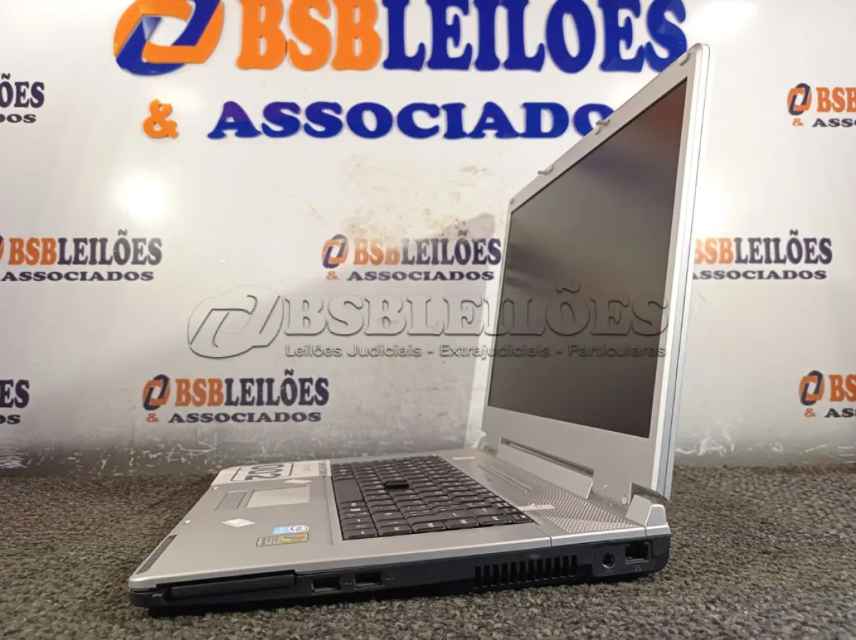 LOTE 002 - 01 NOTEBOOK MARCA ITAUTEC. (NO ESTADO) ATENÇÃO! FAZER A VISITAÇÃO ANTES DE ARREMATAR, NÃO SABEMOS SE FUNCIONA. LEILÃO NÃO TEM GARANTIA E NEM DEVOLUÇÃO, SUJEITO A POSSÍVEIS AVARIAS VISÍVEIS/OCULTAS E/OU AUSÊNCIA DE COMPONENTES.