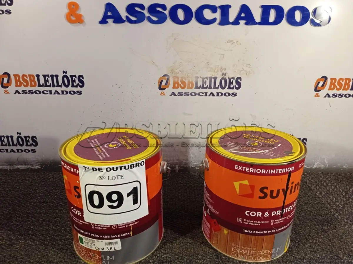 LOTE 091 - 02 GALÕES DE TINTAS ESMALTES SUVINIL MADEIRA E METAIS 3,6L NAS CORES BRILHANTE VERDE FOLHA E BRILHANTE CINZA ESCURO. (NO ESTADO) ATENÇÃO! FAZER A VISITAÇÃO ANTES DE ARREMATAR, NÃO SABEMOS SE FUNCIONA. LEILÃO NÃO TEM GARANTIA E NEM DEVOLUÇÃO, SUJEITO A POSSÍVEIS AVARIAS VISÍVEIS/OCULTAS E/OU AUSÊNCIA DE COMPONENTES.