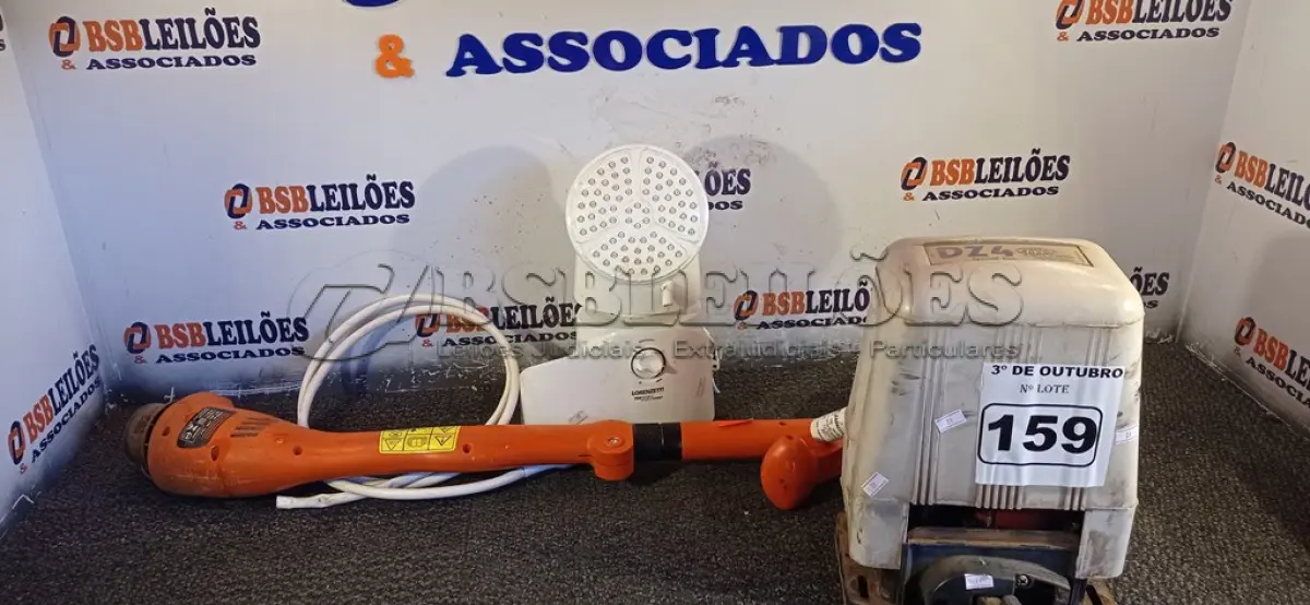 LOTE 159 - 01 MOTOR PARA PORTÃO, 01 CHUVEIRO E 01 CORTADOR DE GRAMA ELÉTRICO. (NO ESTADO) ATENÇÃO! FAZER A VISITAÇÃO ANTES DE ARREMATAR, NÃO SABEMOS SE FUNCIONA. LEILÃO NÃO TEM GARANTIA E NEM DEVOLUÇÃO, SUJEITO A POSSÍVEIS AVARIAS VISÍVEIS/OCULTAS E/OU AUSÊNCIA DE COMPONENTES.