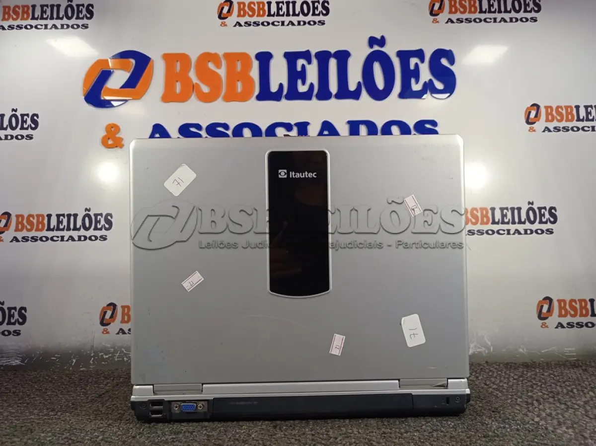 LOTE 002 - 01 NOTEBOOK MARCA ITAUTEC. (NO ESTADO) ATENÇÃO! FAZER A VISITAÇÃO ANTES DE ARREMATAR, NÃO SABEMOS SE FUNCIONA. LEILÃO NÃO TEM GARANTIA E NEM DEVOLUÇÃO, SUJEITO A POSSÍVEIS AVARIAS VISÍVEIS/OCULTAS E/OU AUSÊNCIA DE COMPONENTES.