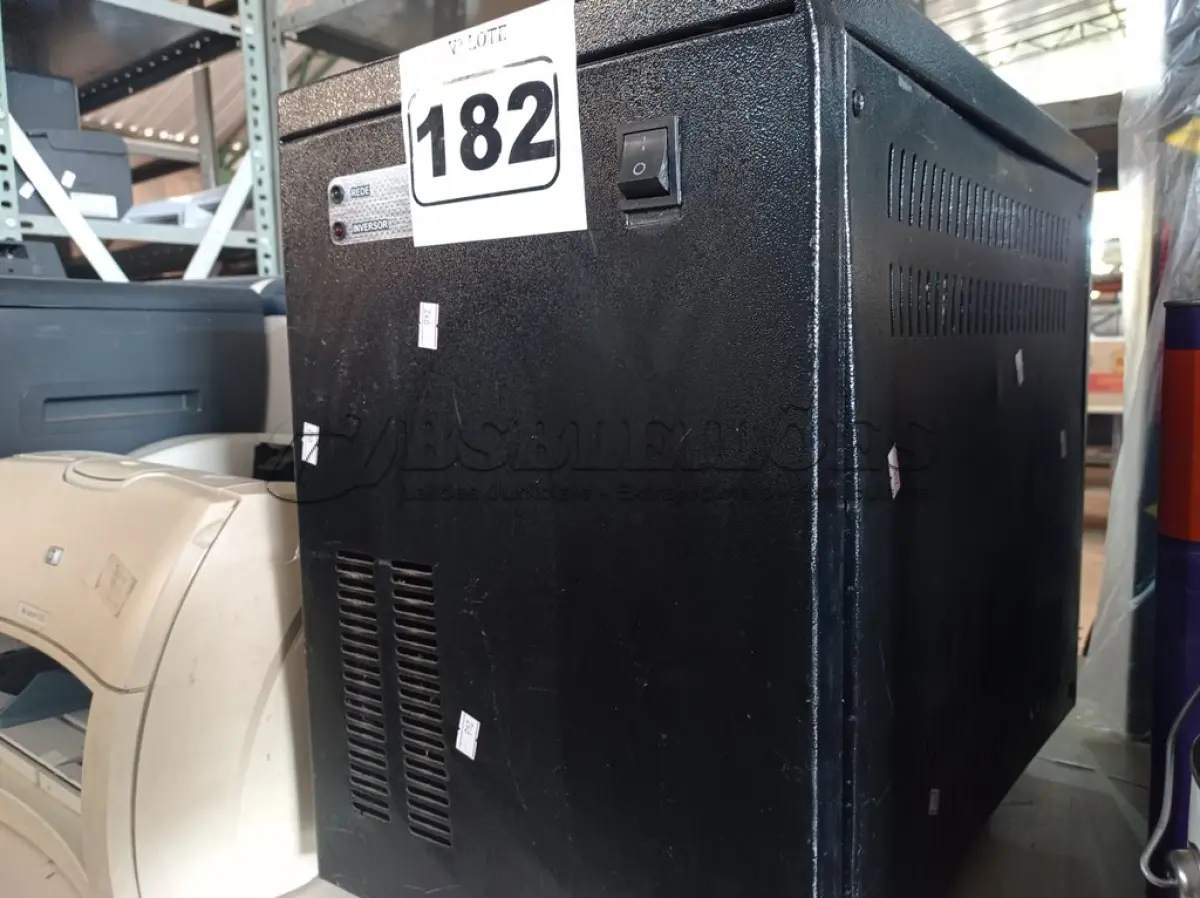 LOTE 182 - 01 INVERSOR. (NO ESTADO) ATENÇÃO! FAZER A VISITAÇÃO ANTES DE ARREMATAR, NÃO SABEMOS SE FUNCIONA. LEILÃO NÃO TEM GARANTIA E NEM DEVOLUÇÃO, SUJEITO A POSSÍVEIS AVARIAS VISÍVEIS/OCULTAS E/OU AUSÊNCIA DE COMPONENTES.