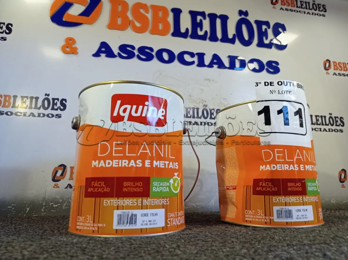 LOTE 111 - 02 GALÕES DE ESMALTE IQUINE MADEIRA E METAIS 3,6L NAS CORES VERDE FOLHA. (NO ESTADO) ATENÇÃO! FAZER A VISITAÇÃO ANTES DE ARREMATAR, NÃO SABEMOS SE FUNCIONA. LEILÃO NÃO TEM GARANTIA E NEM DEVOLUÇÃO, SUJEITO A POSSÍVEIS AVARIAS VISÍVEIS/OCULTAS E/OU AUSÊNCIA DE COMPONENTES.