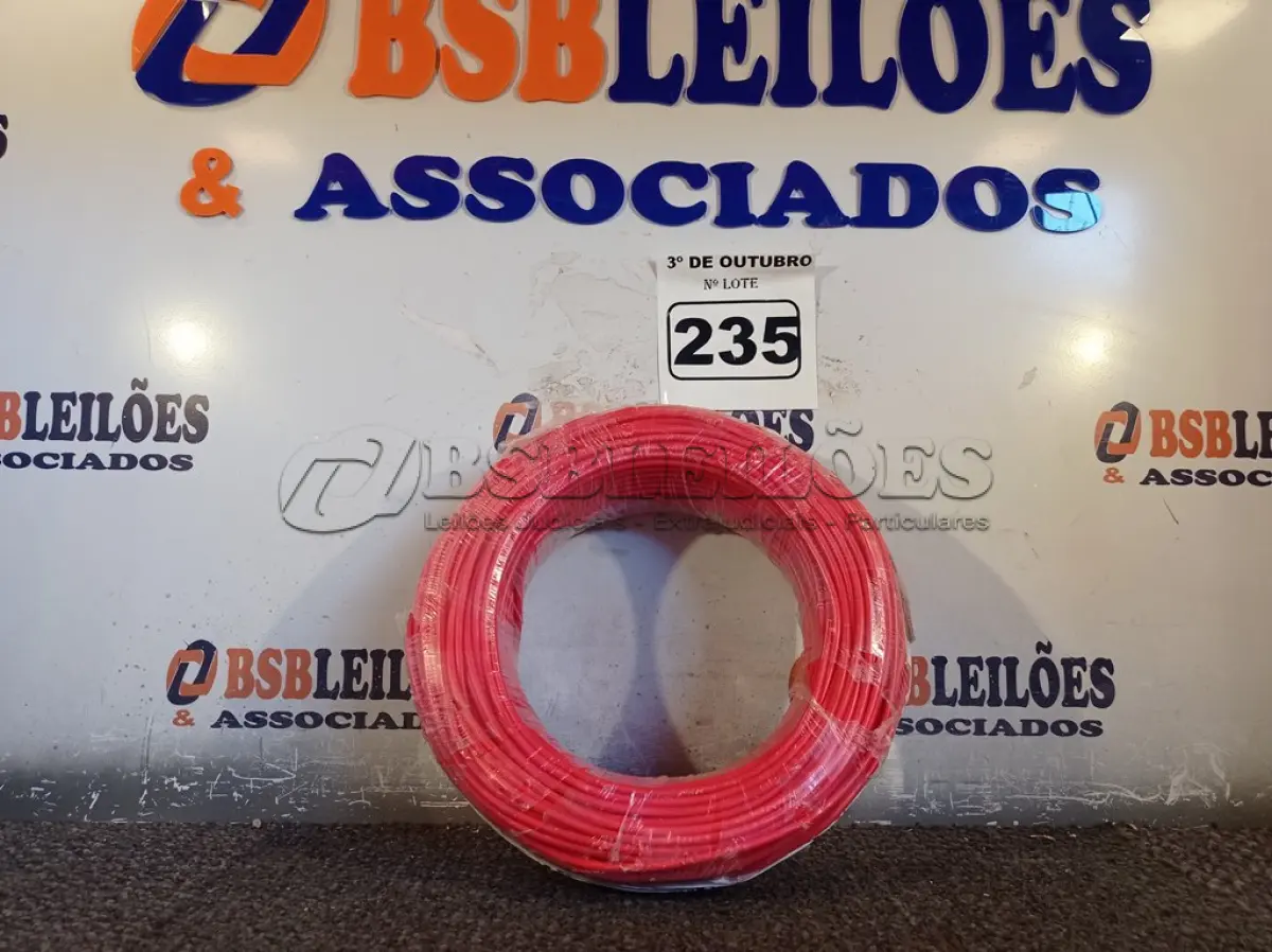 LOTE 235 - 01 ROLO DE CABO FLEXÍVEL 100M 1X 4MM NA COR VERMELHA(NOVO). (NO ESTADO) ATENÇÃO! FAZER A VISITAÇÃO ANTES DE ARREMATAR, NÃO SABEMOS SE FUNCIONA. LEILÃO NÃO TEM GARANTIA E NEM DEVOLUÇÃO, SUJEITO A POSSÍVEIS AVARIAS VISÍVEIS/OCULTAS E/OU AUSÊNCIA DE COMPONENTES.