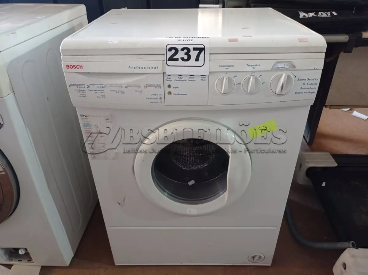 LOTE 237 - 01 LAVADORA BOSCH 220V. (NO ESTADO) ATENÇÃO! FAZER A VISITAÇÃO ANTES DE ARREMATAR, NÃO SABEMOS SE FUNCIONA. LEILÃO NÃO TEM GARANTIA E NEM DEVOLUÇÃO, SUJEITO A POSSÍVEIS AVARIAS VISÍVEIS/OCULTAS E/OU AUSÊNCIA DE COMPONENTES.