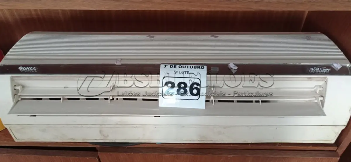 LOTE 286 - 01 EVAPORADORA MARCA GREE. (NO ESTADO) ATENÇÃO! FAZER A VISITAÇÃO ANTES DE ARREMATAR, NÃO SABEMOS SE FUNCIONA. LEILÃO NÃO TEM GARANTIA E NEM DEVOLUÇÃO, SUJEITO A POSSÍVEIS AVARIAS VISÍVEIS/OCULTAS E/OU AUSÊNCIA DE COMPONENTES.