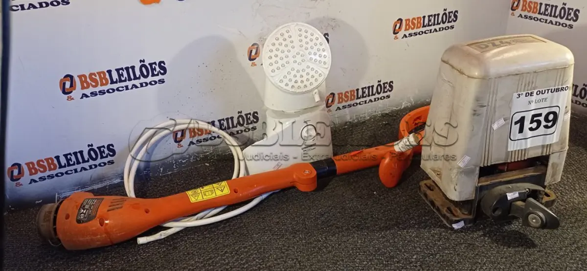 LOTE 159 - 01 MOTOR PARA PORTÃO, 01 CHUVEIRO E 01 CORTADOR DE GRAMA ELÉTRICO. (NO ESTADO) ATENÇÃO! FAZER A VISITAÇÃO ANTES DE ARREMATAR, NÃO SABEMOS SE FUNCIONA. LEILÃO NÃO TEM GARANTIA E NEM DEVOLUÇÃO, SUJEITO A POSSÍVEIS AVARIAS VISÍVEIS/OCULTAS E/OU AUSÊNCIA DE COMPONENTES.