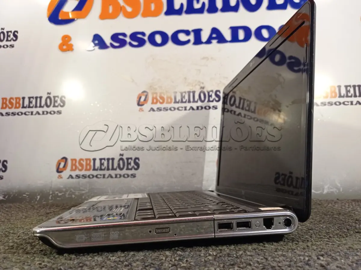 LOTE 006 - 01 NOTEBOOK MARCA HP. (NO ESTADO) ATENÇÃO! FAZER A VISITAÇÃO ANTES DE ARREMATAR, NÃO SABEMOS SE FUNCIONA. LEILÃO NÃO TEM GARANTIA E NEM DEVOLUÇÃO, SUJEITO A POSSÍVEIS AVARIAS VISÍVEIS/OCULTAS E/OU AUSÊNCIA DE COMPONENTES.