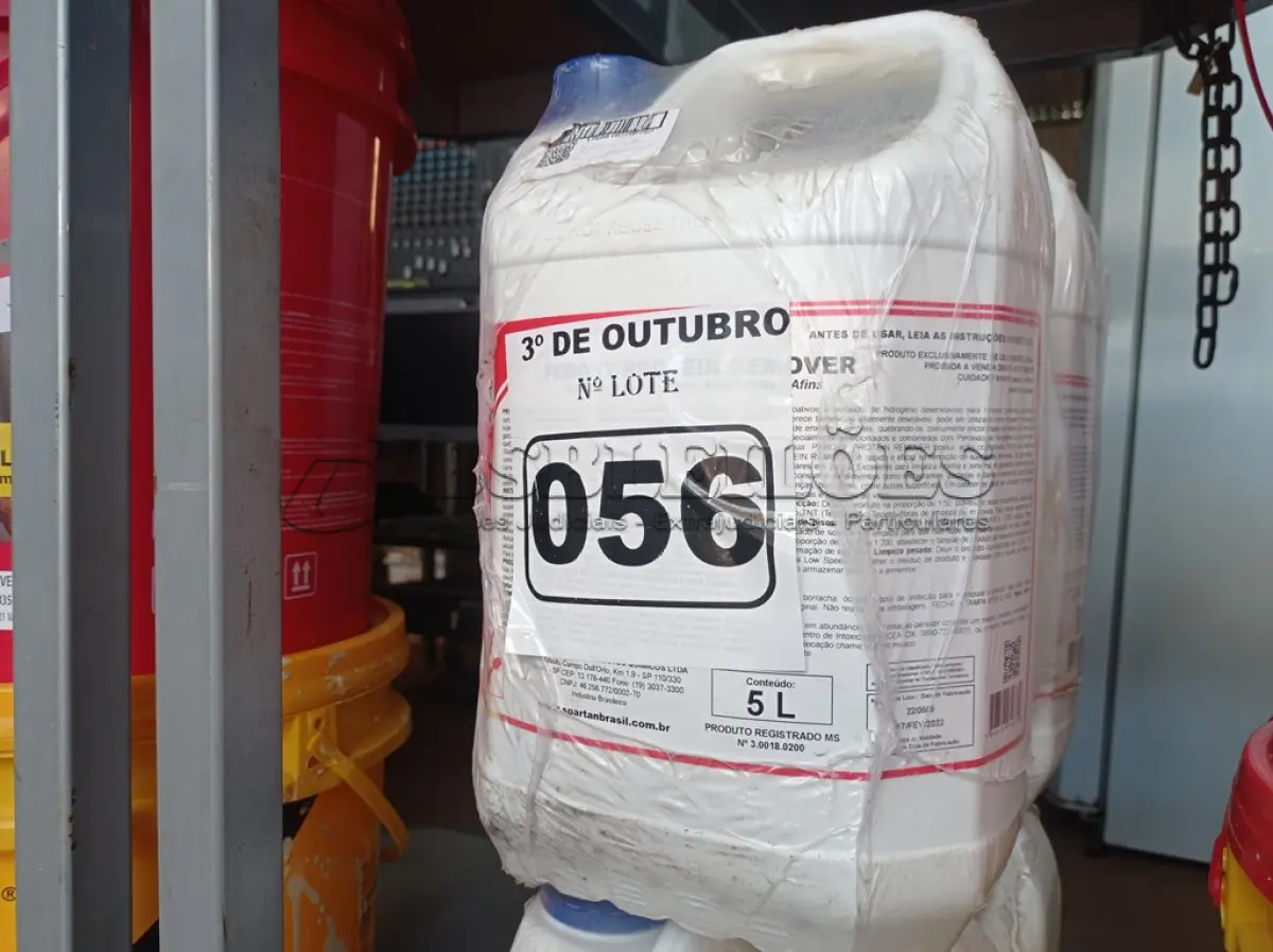 LOTE 056 - 20 LITROS DE PEROXY PROTEIN REMOVER, DESINFETANTE PARA INDÚSTRIAS ALIMENTÍCIAS E AFINS. (NO ESTADO) ATENÇÃO! FAZER A VISITAÇÃO ANTES DE ARREMATAR, NÃO SABEMOS SE FUNCIONA. LEILÃO NÃO TEM GARANTIA E NEM DEVOLUÇÃO, SUJEITO A POSSÍVEIS AVARIAS VISÍVEIS/OCULTAS E/OU AUSÊNCIA DE COMPONENTES.