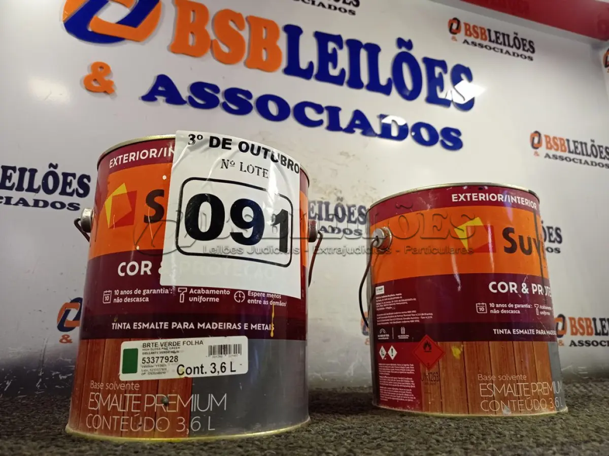 LOTE 091 - 02 GALÕES DE TINTAS ESMALTES SUVINIL MADEIRA E METAIS 3,6L NAS CORES BRILHANTE VERDE FOLHA E BRILHANTE CINZA ESCURO. (NO ESTADO) ATENÇÃO! FAZER A VISITAÇÃO ANTES DE ARREMATAR, NÃO SABEMOS SE FUNCIONA. LEILÃO NÃO TEM GARANTIA E NEM DEVOLUÇÃO, SUJEITO A POSSÍVEIS AVARIAS VISÍVEIS/OCULTAS E/OU AUSÊNCIA DE COMPONENTES.