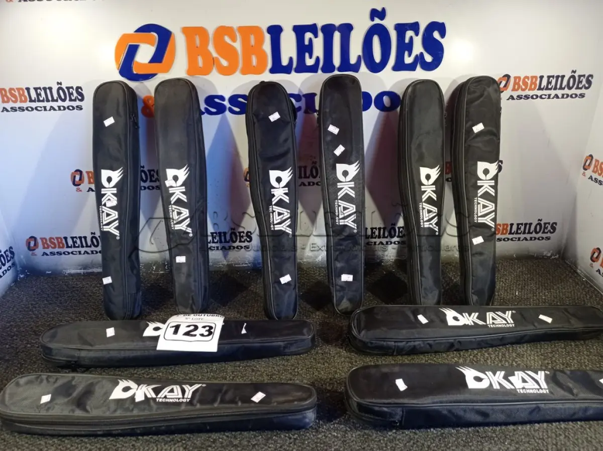 LOTE 123 - 10 DETECTORES DE METAL. (NO ESTADO) ATENÇÃO! FAZER A VISITAÇÃO ANTES DE ARREMATAR, NÃO SABEMOS SE FUNCIONA. LEILÃO NÃO TEM GARANTIA E NEM DEVOLUÇÃO, SUJEITO A POSSÍVEIS AVARIAS VISÍVEIS/OCULTAS E/OU AUSÊNCIA DE COMPONENTES.