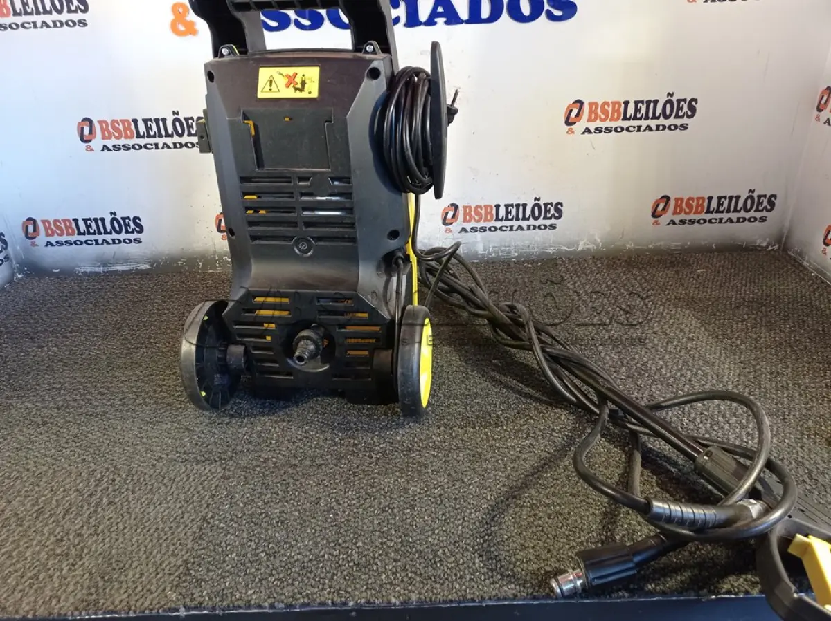 LOTE 258 - 01 LAVADORA DE ALTA PRESSÃO MARCA TECNA 220V. (NO ESTADO) ATENÇÃO! FAZER A VISITAÇÃO ANTES DE ARREMATAR, NÃO SABEMOS SE FUNCIONA. LEILÃO NÃO TEM GARANTIA E NEM DEVOLUÇÃO, SUJEITO A POSSÍVEIS AVARIAS VISÍVEIS/OCULTAS E/OU AUSÊNCIA DE COMPONENTES.