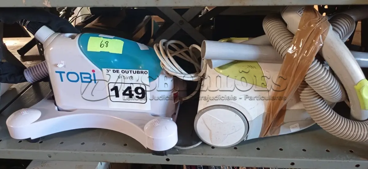 LOTE 149 - 01 FERRO A VAPOR E 01 ASPIRADOR DE PÓ MARCAS E MODELOS DIVERSOS. (NO ESTADO) ATENÇÃO! FAZER A VISITAÇÃO ANTES DE ARREMATAR, NÃO SABEMOS SE FUNCIONA. LEILÃO NÃO TEM GARANTIA E NEM DEVOLUÇÃO, SUJEITO A POSSÍVEIS AVARIAS VISÍVEIS/OCULTAS E/OU AUSÊNCIA DE COMPONENTES.