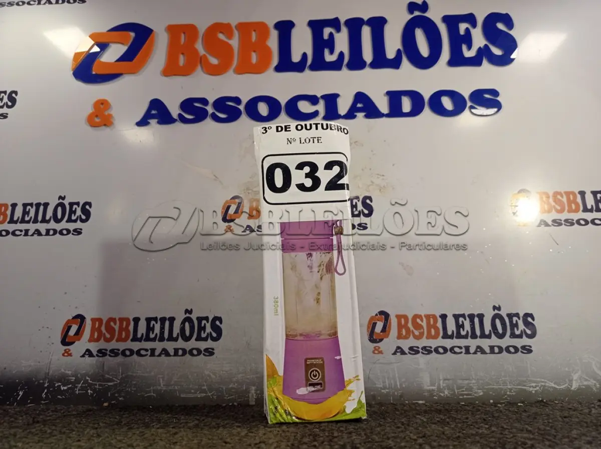 LOTE 032 - 01 LIQUIDIFICADOR PORTÁTIL. (NO ESTADO) ATENÇÃO! FAZER A VISITAÇÃO ANTES DE ARREMATAR, NÃO SABEMOS SE FUNCIONA. LEILÃO NÃO TEM GARANTIA E NEM DEVOLUÇÃO, SUJEITO A POSSÍVEIS AVARIAS VISÍVEIS/OCULTAS E/OU AUSÊNCIA DE COMPONENTES.