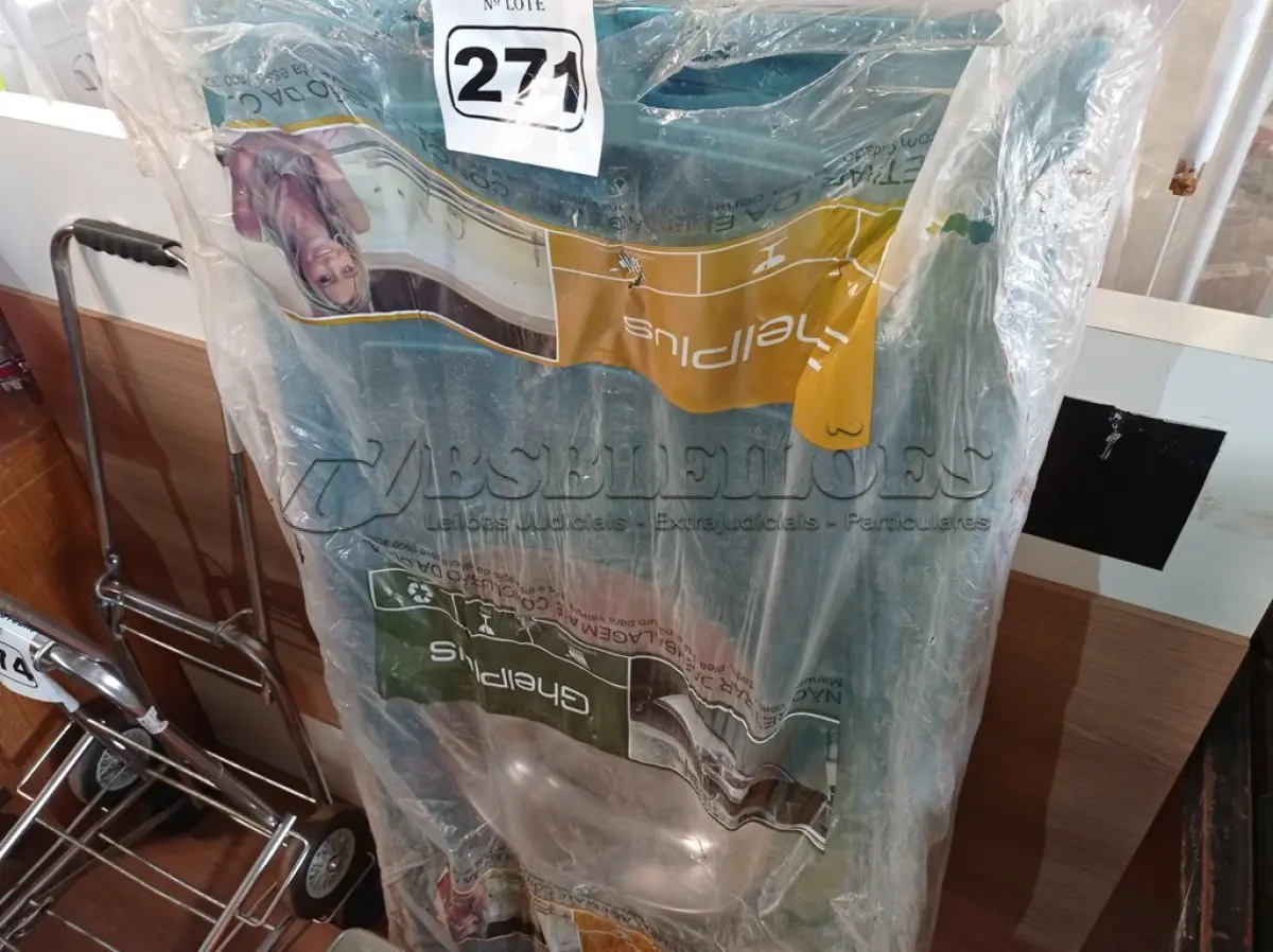 LOTE 271 - 01 PIA EM AÇO INOX CIMENTADA COM 01 CUBA MEDINDO 1.20M X 0.53CM. (NO ESTADO) ATENÇÃO! FAZER A VISITAÇÃO ANTES DE ARREMATAR, NÃO SABEMOS SE FUNCIONA. LEILÃO NÃO TEM GARANTIA E NEM DEVOLUÇÃO, SUJEITO A POSSÍVEIS AVARIAS VISÍVEIS/OCULTAS E/OU AUSÊNCIA DE COMPONENTES.