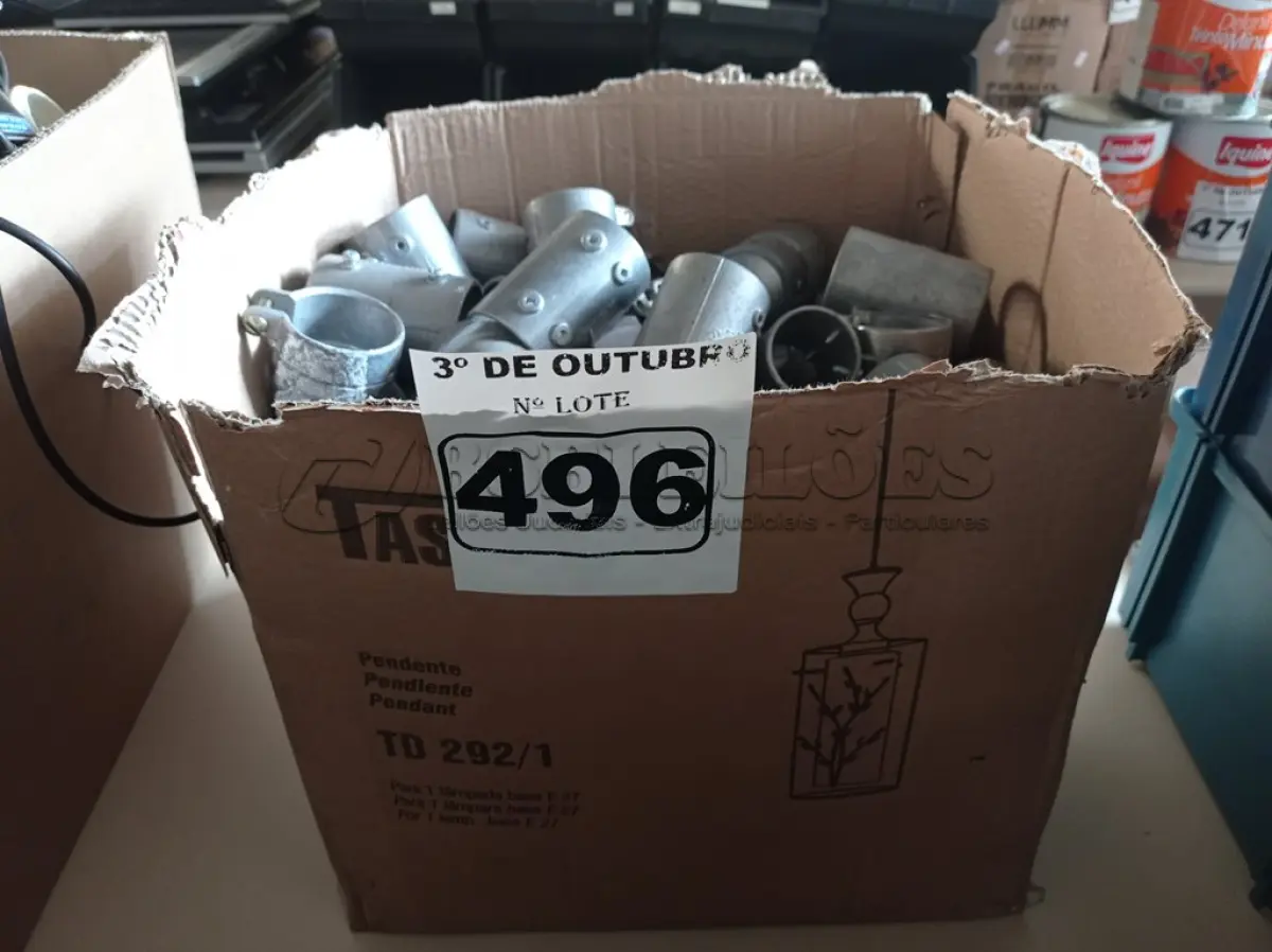 LOTE 496 - 01 LOTE COM VÁRIAS CONEXÕES PARA CAIXA PETROLET. (NO ESTADO) ATENÇÃO! FAZER A VISITAÇÃO ANTES DE ARREMATAR, NÃO SABEMOS SE FUNCIONA. LEILÃO NÃO TEM GARANTIA E NEM DEVOLUÇÃO, SUJEITO A POSSÍVEIS AVARIAS VISÍVEIS/OCULTAS E/OU AUSÊNCIA DE COMPONENTES.