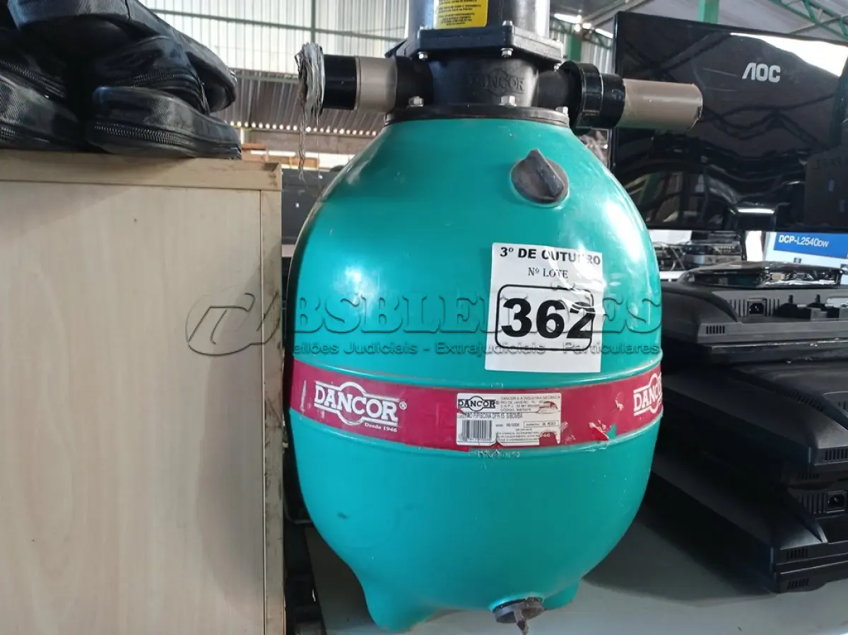 LOTE 362 - 01 FILTRO PARA PISCINA MARCA DANCOR. (NO ESTADO) ATENÇÃO! FAZER A VISITAÇÃO ANTES DE ARREMATAR, NÃO SABEMOS SE FUNCIONA. LEILÃO NÃO TEM GARANTIA E NEM DEVOLUÇÃO, SUJEITO A POSSÍVEIS AVARIAS VISÍVEIS/OCULTAS E/OU AUSÊNCIA DE COMPONENTES.