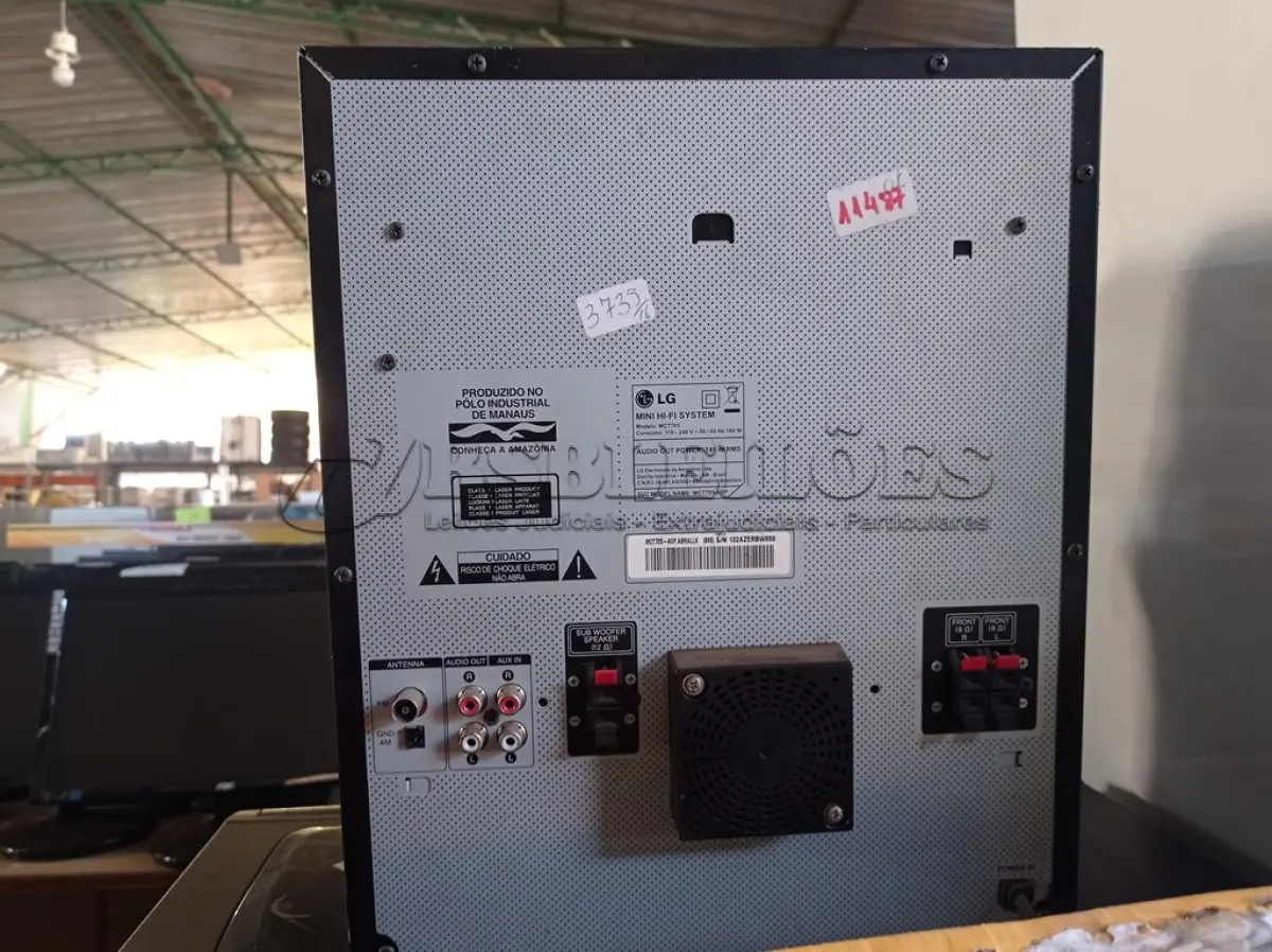 LOTE 337 - 03 APARELHOS DE SOM MARCAS E MODELOS DIVERSOS. (NO ESTADO) ATENÇÃO! FAZER A VISITAÇÃO ANTES DE ARREMATAR, NÃO SABEMOS SE FUNCIONA. LEILÃO NÃO TEM GARANTIA E NEM DEVOLUÇÃO, SUJEITO A POSSÍVEIS AVARIAS VISÍVEIS/OCULTAS E/OU AUSÊNCIA DE COMPONENTES.