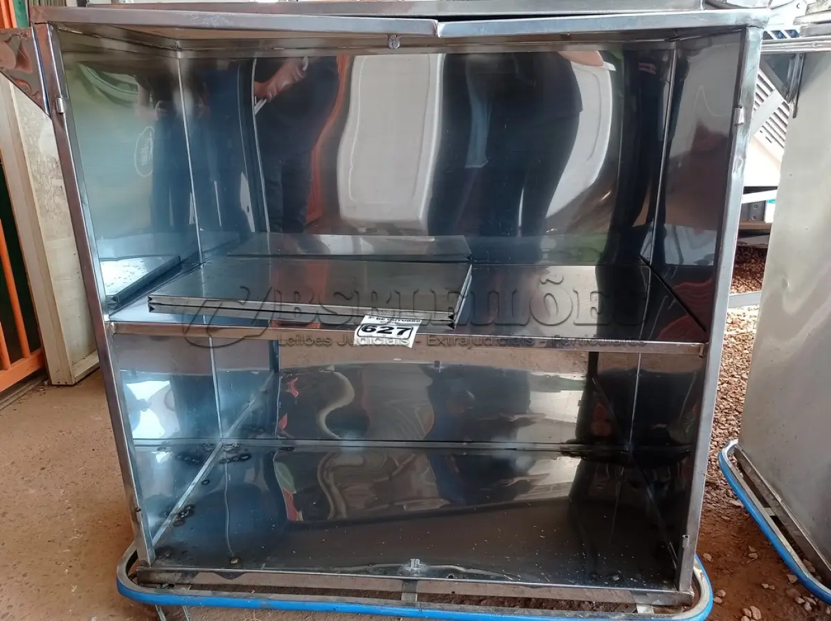 LOTE 627 - 01 CARRINHO EM INOX COM AVARIAS. (NO ESTADO) ATENÇÃO! FAZER A VISITAÇÃO ANTES DE ARREMATAR, NÃO SABEMOS SE FUNCIONA. LEILÃO NÃO TEM GARANTIA E NEM DEVOLUÇÃO, SUJEITO A POSSÍVEIS AVARIAS VISÍVEIS/OCULTAS E/OU AUSÊNCIA DE COMPONENTES.