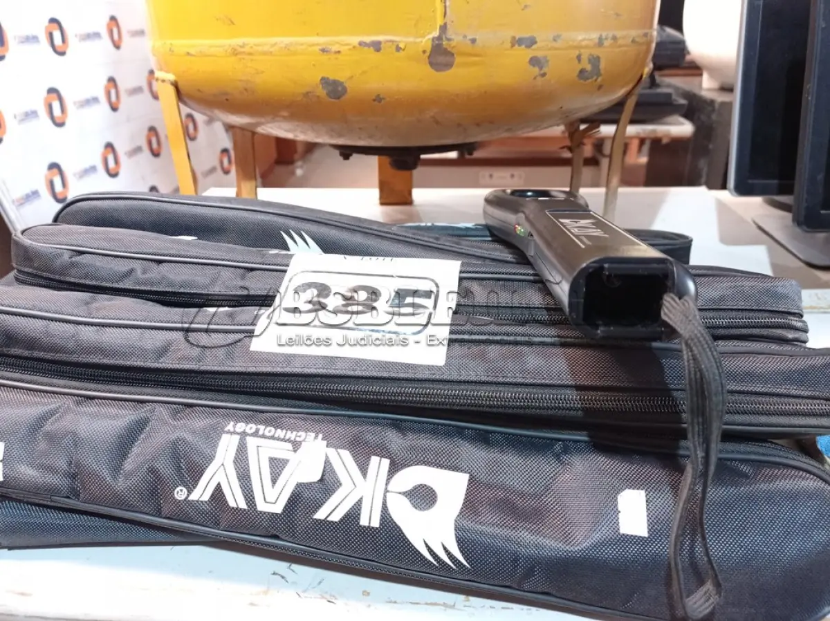 LOTE 385 - 10 DETECTORES DE METAL. (NO ESTADO) ATENÇÃO! FAZER A VISITAÇÃO ANTES DE ARREMATAR, NÃO SABEMOS SE FUNCIONA. LEILÃO NÃO TEM GARANTIA E NEM DEVOLUÇÃO, SUJEITO A POSSÍVEIS AVARIAS VISÍVEIS/OCULTAS E/OU AUSÊNCIA DE COMPONENTES.