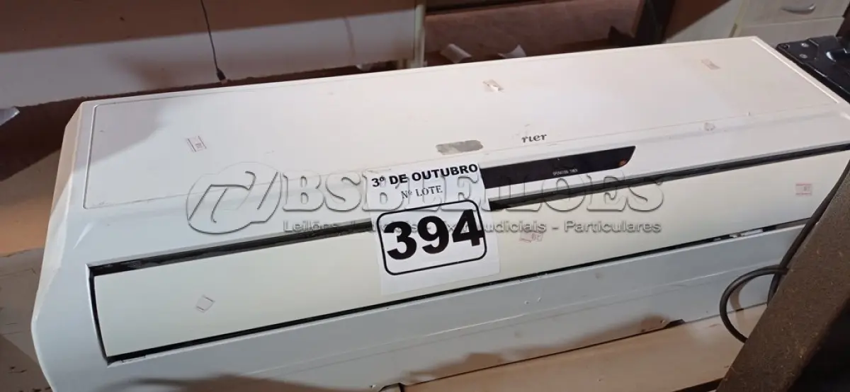 LOTE 394 - 01 EVAPORADORA MARCA CARRIER 12000BTU. (NO ESTADO) ATENÇÃO! FAZER A VISITAÇÃO ANTES DE ARREMATAR, NÃO SABEMOS SE FUNCIONA. LEILÃO NÃO TEM GARANTIA E NEM DEVOLUÇÃO, SUJEITO A POSSÍVEIS AVARIAS VISÍVEIS/OCULTAS E/OU AUSÊNCIA DE COMPONENTES.