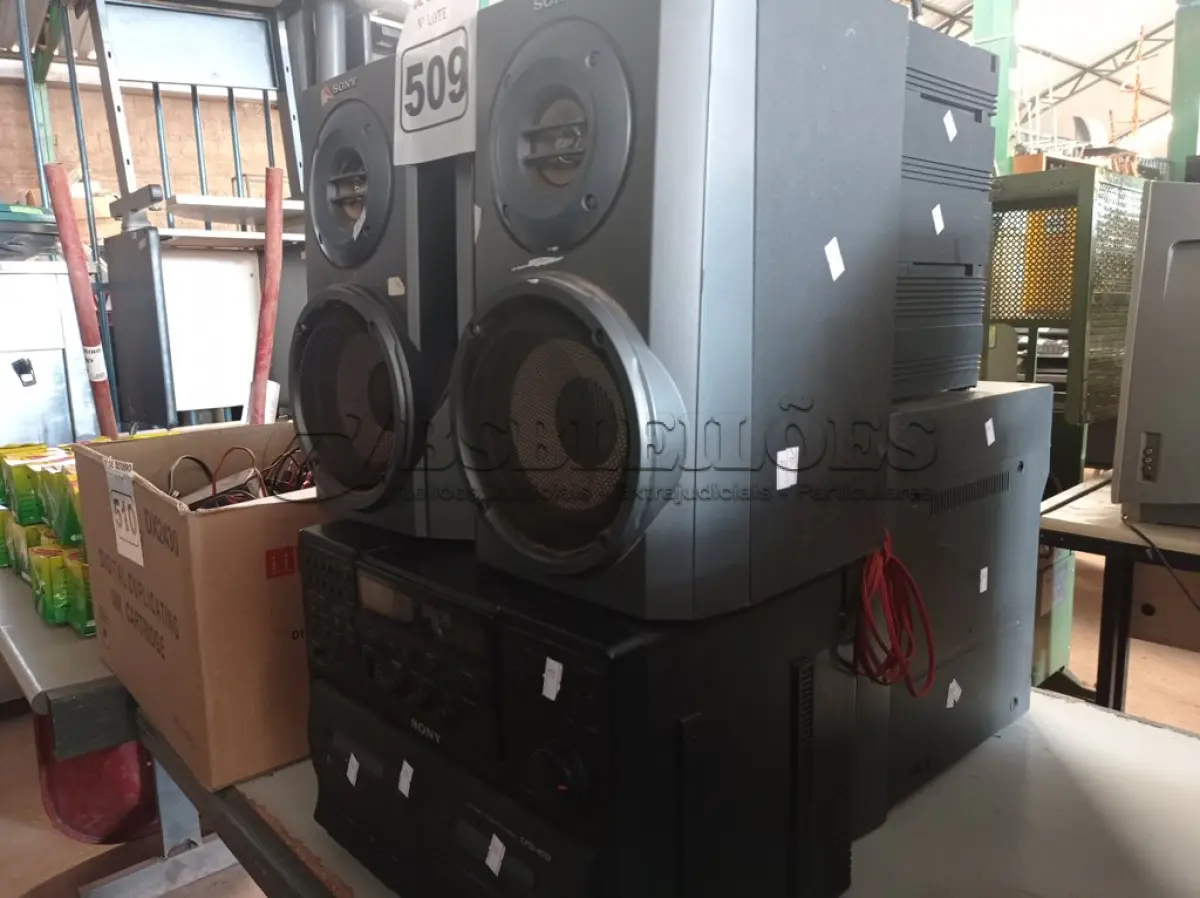 LOTE 509 - 03 APARELHOS DE SOM MARCAS SONY MODELOS DIVERSOS. (NO ESTADO) ATENÇÃO! FAZER A VISITAÇÃO ANTES DE ARREMATAR, NÃO SABEMOS SE FUNCIONA. LEILÃO NÃO TEM GARANTIA E NEM DEVOLUÇÃO, SUJEITO A POSSÍVEIS AVARIAS VISÍVEIS/OCULTAS E/OU AUSÊNCIA DE COMPONENTES.