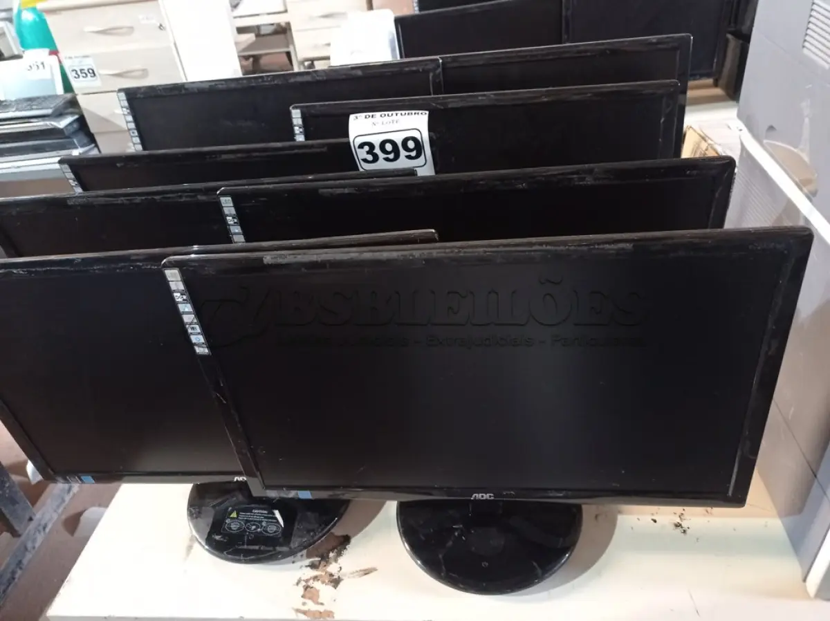 LOTE 399 - 10 MONITORES MARCAS E MODELOS DIVERSOS PARA RETIRADA DE PEÇAS. (NO ESTADO) ATENÇÃO! FAZER A VISITAÇÃO ANTES DE ARREMATAR, NÃO SABEMOS SE FUNCIONA. LEILÃO NÃO TEM GARANTIA E NEM DEVOLUÇÃO, SUJEITO A POSSÍVEIS AVARIAS VISÍVEIS/OCULTAS E/OU AUSÊNCIA DE COMPONENTES.
