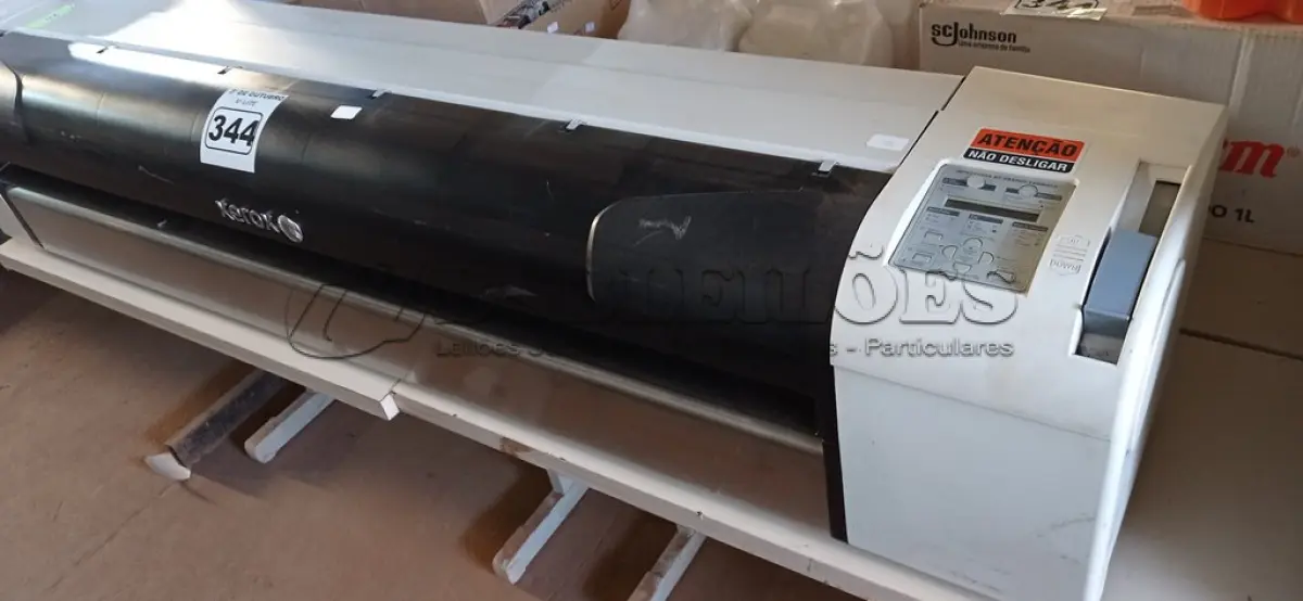 LOTE 344 - 01 PLOTTER XEROX 7142. (NO ESTADO) ATENÇÃO! FAZER A VISITAÇÃO ANTES DE ARREMATAR, NÃO SABEMOS SE FUNCIONA. LEILÃO NÃO TEM GARANTIA E NEM DEVOLUÇÃO, SUJEITO A POSSÍVEIS AVARIAS VISÍVEIS/OCULTAS E/OU AUSÊNCIA DE COMPONENTES.