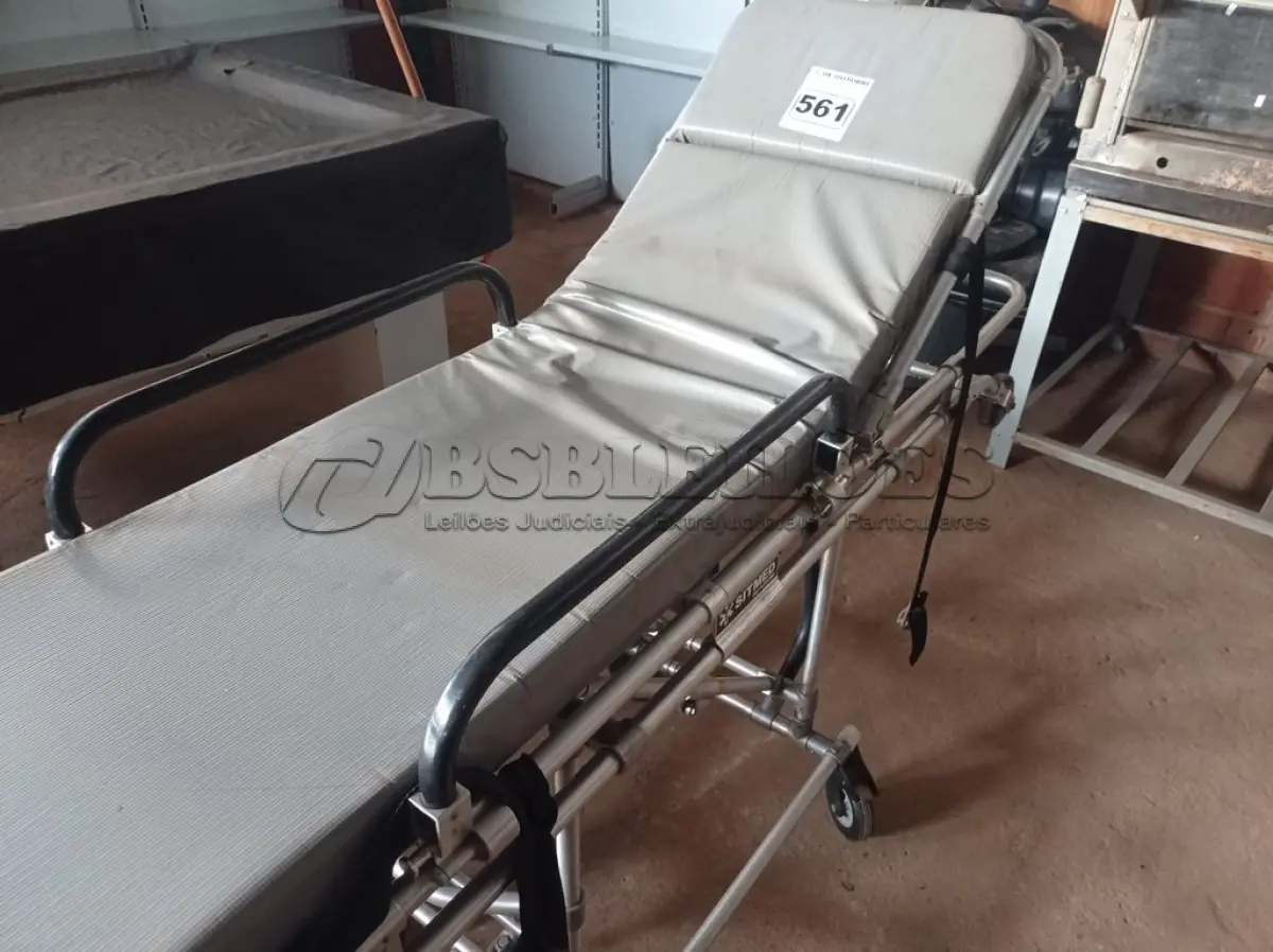 LOTE 561 - 01 MACA HOSPITALAR EM ALUMÍNIO. (NO ESTADO) ATENÇÃO! FAZER A VISITAÇÃO ANTES DE ARREMATAR, NÃO SABEMOS SE FUNCIONA. LEILÃO NÃO TEM GARANTIA E NEM DEVOLUÇÃO, SUJEITO A POSSÍVEIS AVARIAS VISÍVEIS/OCULTAS E/OU AUSÊNCIA DE COMPONENTES.