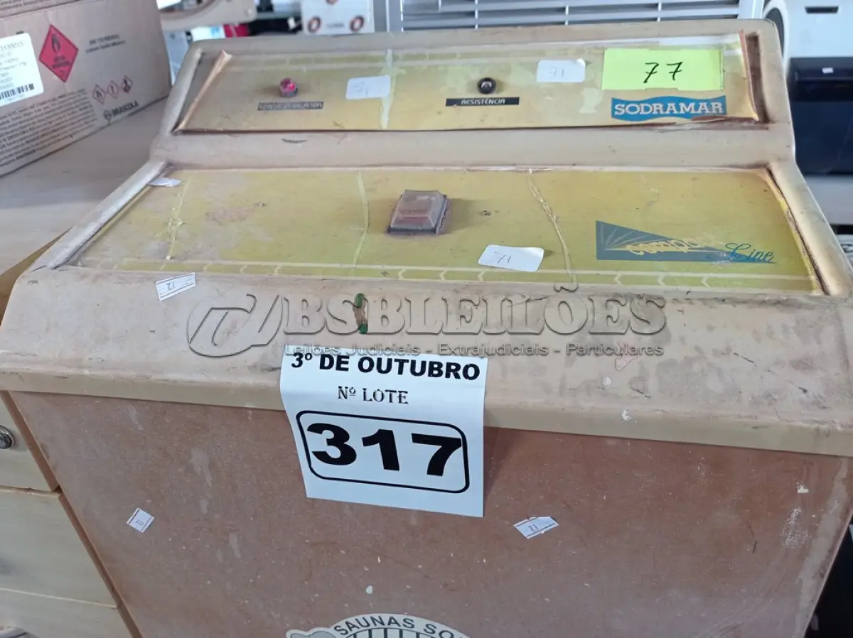 LOTE 317 - 01 SAUNA SOBRAMAR. (NO ESTADO) ATENÇÃO! FAZER A VISITAÇÃO ANTES DE ARREMATAR, NÃO SABEMOS SE FUNCIONA. LEILÃO NÃO TEM GARANTIA E NEM DEVOLUÇÃO, SUJEITO A POSSÍVEIS AVARIAS VISÍVEIS/OCULTAS E/OU AUSÊNCIA DE COMPONENTES.