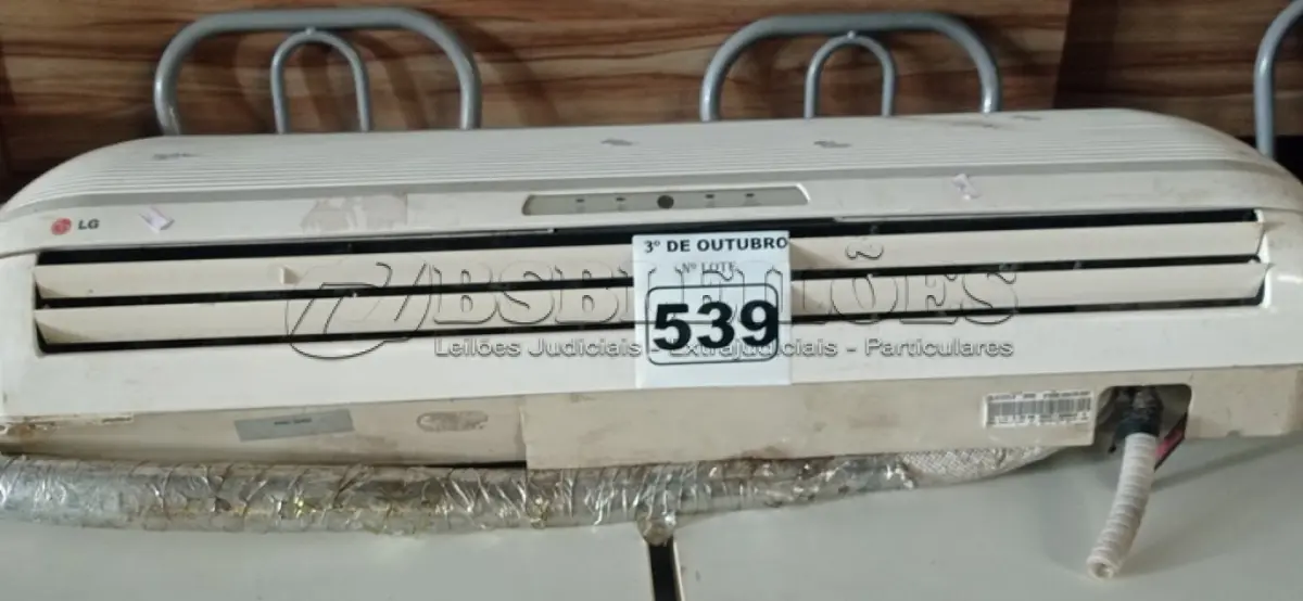 LOTE 539 - 01 EVAPORADORA MARCA LG 12000BTU. (NO ESTADO) ATENÇÃO! FAZER A VISITAÇÃO ANTES DE ARREMATAR, NÃO SABEMOS SE FUNCIONA. LEILÃO NÃO TEM GARANTIA E NEM DEVOLUÇÃO, SUJEITO A POSSÍVEIS AVARIAS VISÍVEIS/OCULTAS E/OU AUSÊNCIA DE COMPONENTES.