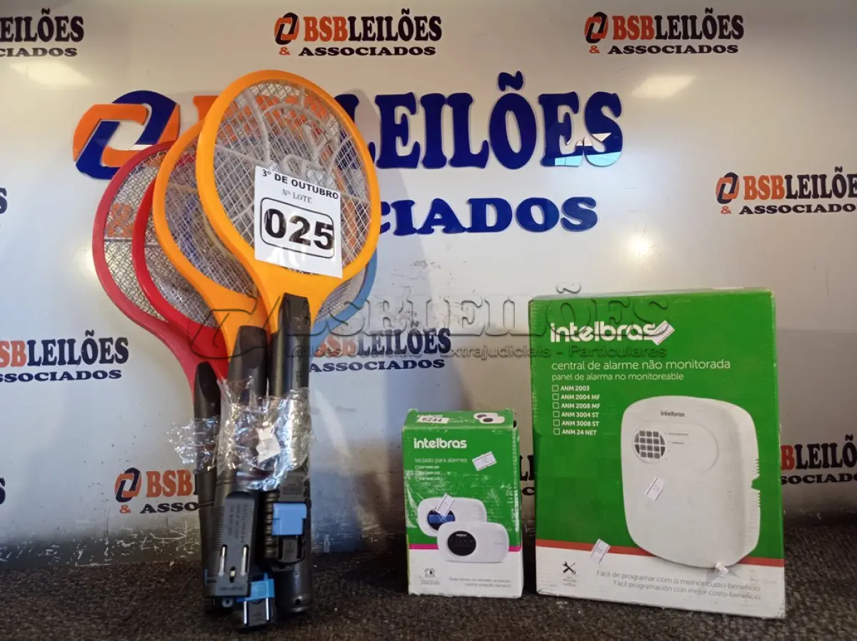 LOTE 025 - 01 CENTRAL, 01 TECLADO DE ALARME E 05 RAQUETES MATA MOSQUITO. (NO ESTADO) ATENÇÃO! FAZER A VISITAÇÃO ANTES DE ARREMATAR, NÃO SABEMOS SE FUNCIONA. LEILÃO NÃO TEM GARANTIA E NEM DEVOLUÇÃO, SUJEITO A POSSÍVEIS AVARIAS VISÍVEIS/OCULTAS E/OU AUSÊNCIA DE COMPONENTES.