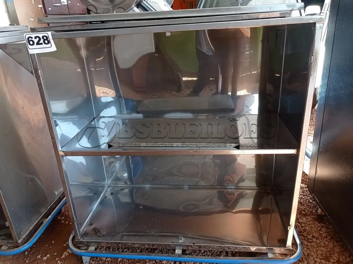 LOTE 628 - 01 CARRINHO EM INOX COM AVARIAS. (NO ESTADO) ATENÇÃO! FAZER A VISITAÇÃO ANTES DE ARREMATAR, NÃO SABEMOS SE FUNCIONA. LEILÃO NÃO TEM GARANTIA E NEM DEVOLUÇÃO, SUJEITO A POSSÍVEIS AVARIAS VISÍVEIS/OCULTAS E/OU AUSÊNCIA DE COMPONENTES.