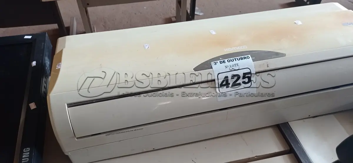 LOTE 425 - 01 EVAPORADORA MARCA KOMECO 24000BTU. (NO ESTADO) ATENÇÃO! FAZER A VISITAÇÃO ANTES DE ARREMATAR, NÃO SABEMOS SE FUNCIONA. LEILÃO NÃO TEM GARANTIA E NEM DEVOLUÇÃO, SUJEITO A POSSÍVEIS AVARIAS VISÍVEIS/OCULTAS E/OU AUSÊNCIA DE COMPONENTES.