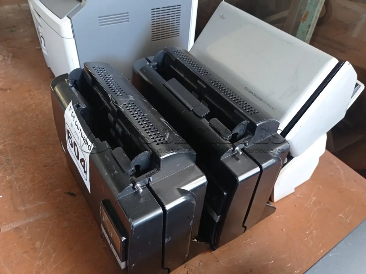 LOTE 604 - 04 SCANNERS MARCAS E MODELOS DIVERSOS. (NO ESTADO) ATENÇÃO! FAZER A VISITAÇÃO ANTES DE ARREMATAR, NÃO SABEMOS SE FUNCIONA. LEILÃO NÃO TEM GARANTIA E NEM DEVOLUÇÃO, SUJEITO A POSSÍVEIS AVARIAS VISÍVEIS/OCULTAS E/OU AUSÊNCIA DE COMPONENTES.
