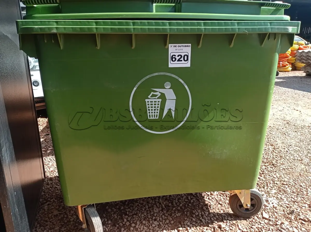 LOTE 620 - 01 CONTAINER HDPE EM-840 660L. (NO ESTADO) ATENÇÃO! FAZER A VISITAÇÃO ANTES DE ARREMATAR, NÃO SABEMOS SE FUNCIONA. LEILÃO NÃO TEM GARANTIA E NEM DEVOLUÇÃO, SUJEITO A POSSÍVEIS AVARIAS VISÍVEIS/OCULTAS E/OU AUSÊNCIA DE COMPONENTES.