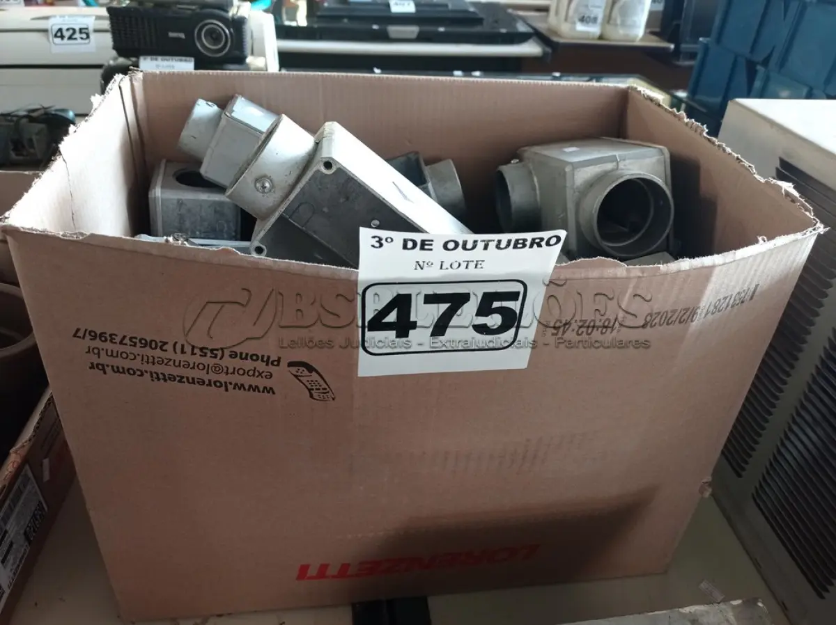 LOTE 475 - 01 LOTE COM VÁRIAS CAIXAS PETROLET MARCAS E MODELOS DIVERSOS. (NO ESTADO) ATENÇÃO! FAZER A VISITAÇÃO ANTES DE ARREMATAR, NÃO SABEMOS SE FUNCIONA. LEILÃO NÃO TEM GARANTIA E NEM DEVOLUÇÃO, SUJEITO A POSSÍVEIS AVARIAS VISÍVEIS/OCULTAS E/OU AUSÊNCIA DE COMPONENTES.