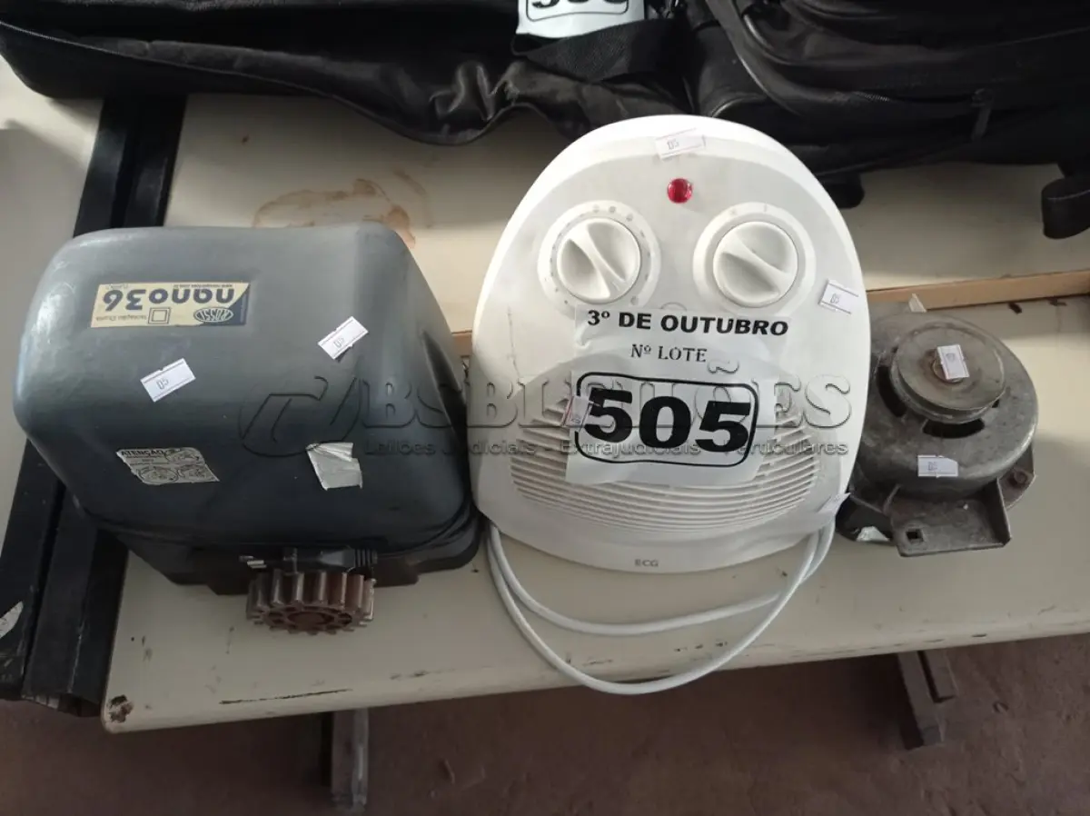 LOTE 505 - 01 MOTOR DE PORTÃO, 01 AQUECEDOR E 01 MOTOR DE MÁQUINA DE LAVAR. (NO ESTADO) ATENÇÃO! FAZER A VISITAÇÃO ANTES DE ARREMATAR, NÃO SABEMOS SE FUNCIONA. LEILÃO NÃO TEM GARANTIA E NEM DEVOLUÇÃO, SUJEITO A POSSÍVEIS AVARIAS VISÍVEIS/OCULTAS E/OU AUSÊNCIA DE COMPONENTES.