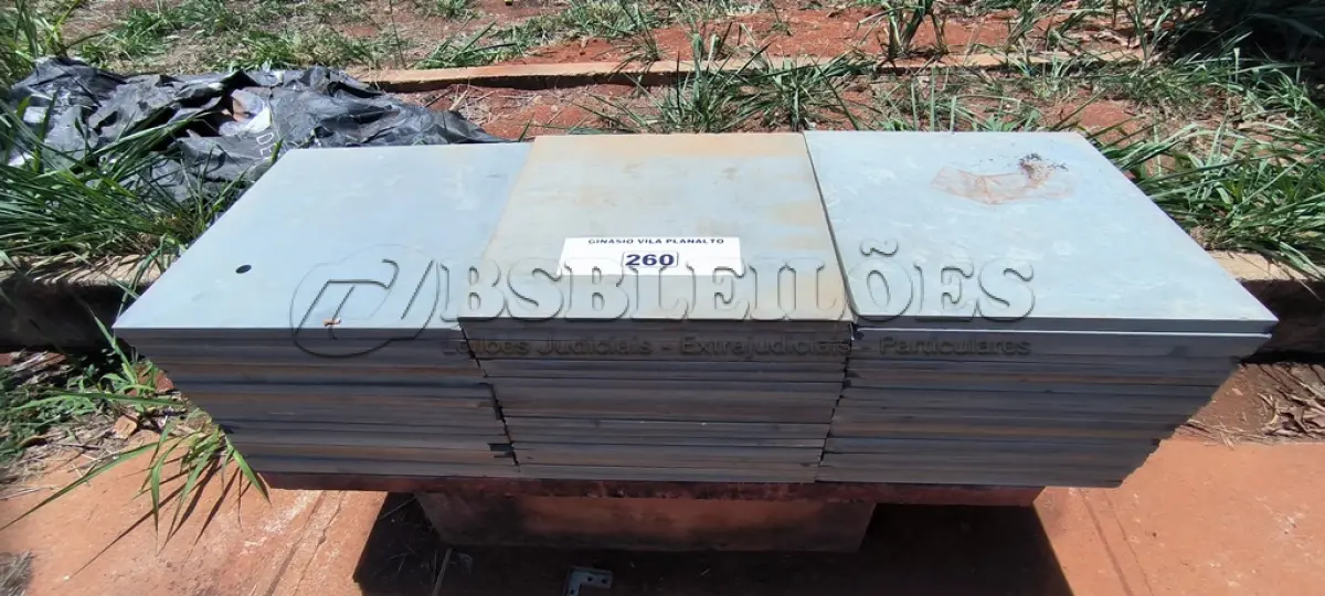 LOTE 260 - 01 LOTE COM PEDRAS ARDÓSIA NA COR CINZA (NO ESTADO, NÃO SABEMOS SE FUNCIONA. LEILÃO NÃO TEM GARANTIA E NEM DEVOLUÇÃO).