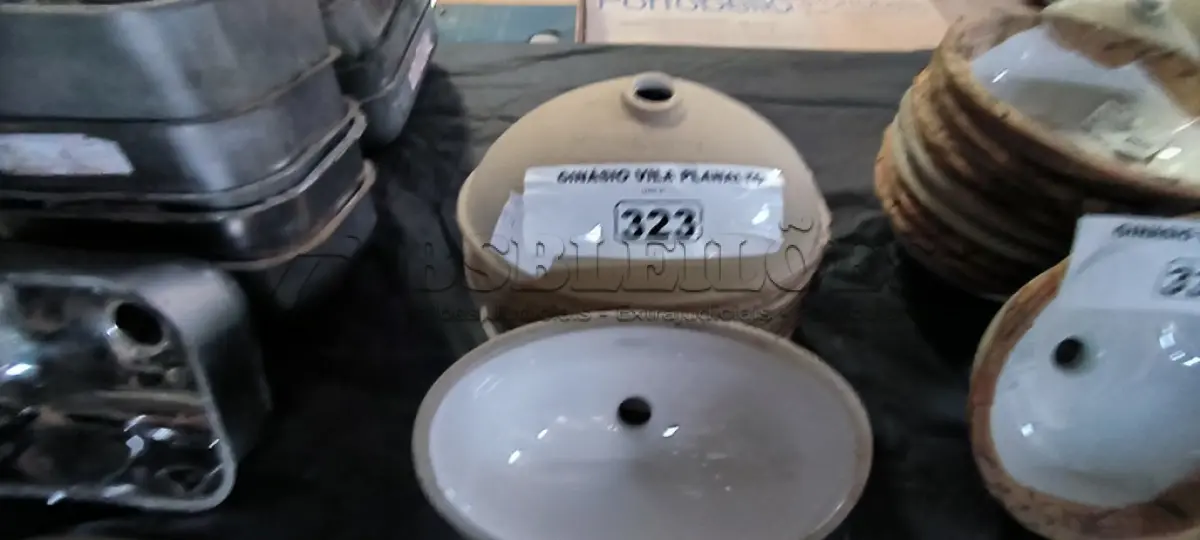 LOTE 323 - 01 LOTE COM CUBAS PARA LAVATÓRIOS (NO ESTADO, NÃO SABEMOS SE FUNCIONA. LEILÃO NÃO TEM GARANTIA E NEM DEVOLUÇÃO).