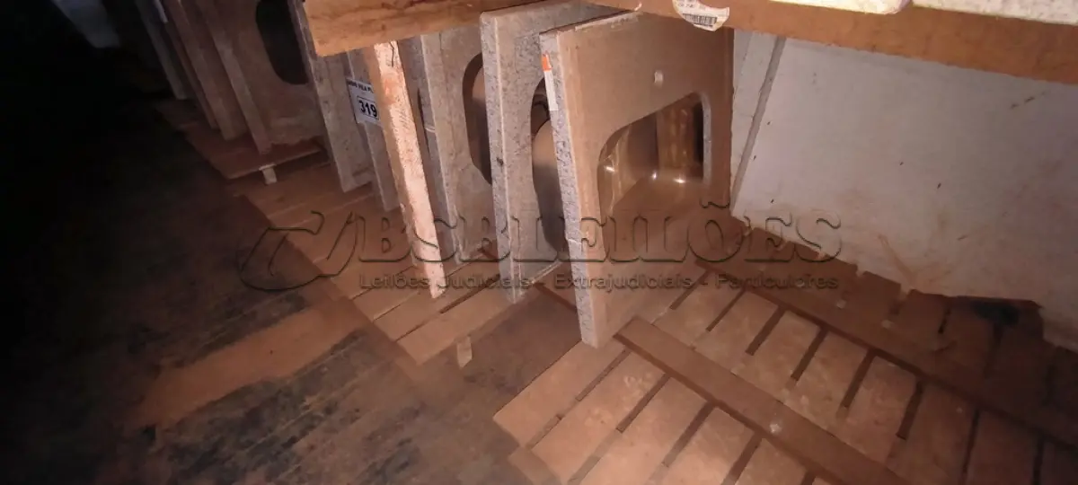 LOTE 319 - 06 PIAS EM GRANITOS (NO ESTADO, NÃO SABEMOS SE FUNCIONA. LEILÃO NÃO TEM GARANTIA E NEM DEVOLUÇÃO).