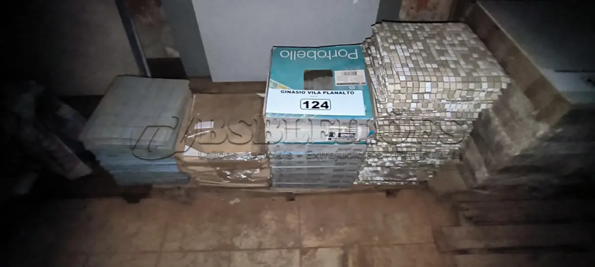 LOTE 124 - 01 LOTE COM PASTILHAS TAMANHOS E CORES DIVERSAS (NO ESTADO, NÃO SABEMOS SE FUNCIONA. LEILÃO NÃO TEM GARANTIA E NEM DEVOLUÇÃO).