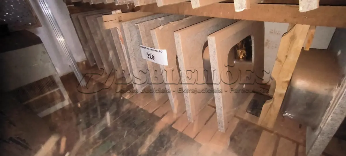 LOTE 320 - 10 PIAS EM GRANITOS (NO ESTADO, NÃO SABEMOS SE FUNCIONA. LEILÃO NÃO TEM GARANTIA E NEM DEVOLUÇÃO).